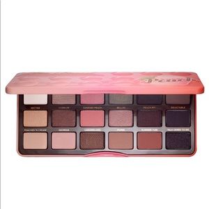 Too Faced Sweet Peach Palette